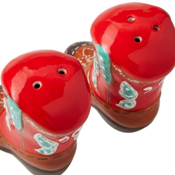 The Pioneer Woman Boot Salt and Pepper Shakers - Picture 2 of 7